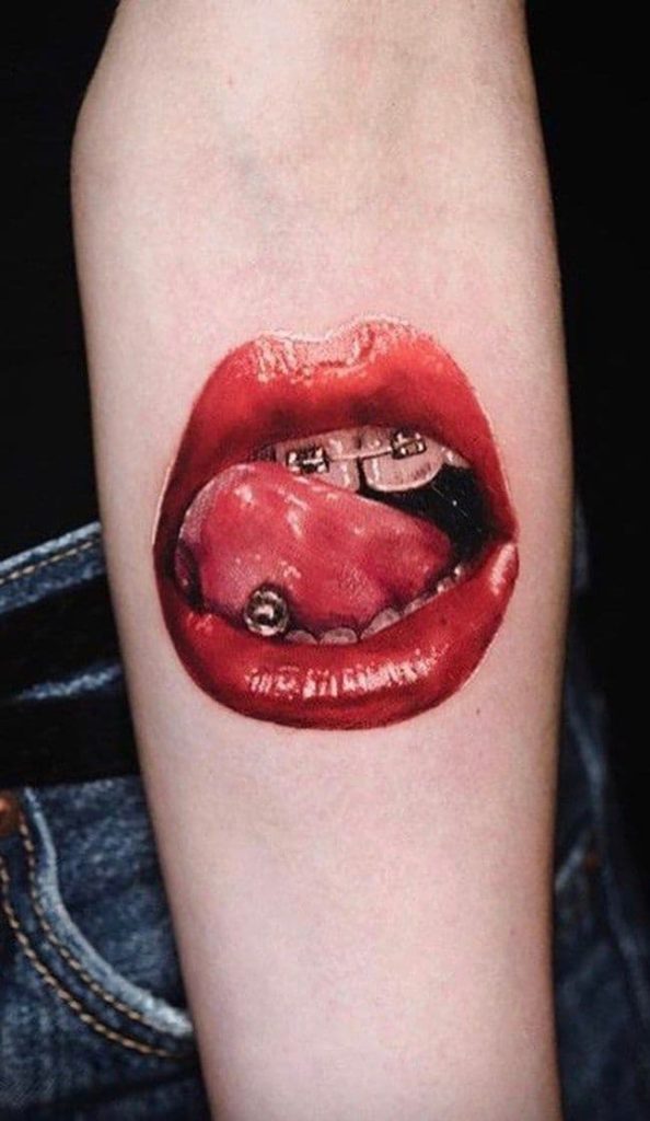tatuajes labios rojos